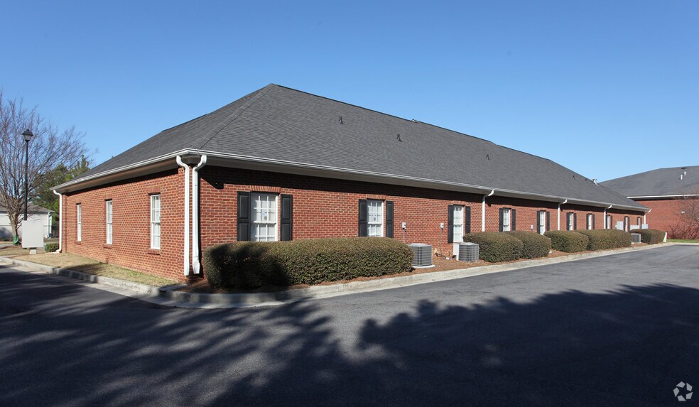 More Photos Of 4124 Chattahoochee Ter, Duluth Office For Sale