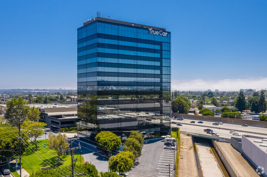Primary Photo Of 3415 S Sepulveda Blvd, Los Angeles Office For Lease