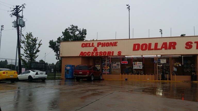 More Photos Of 4906 Harrisburg Blvd, Houston Storefront For Sale