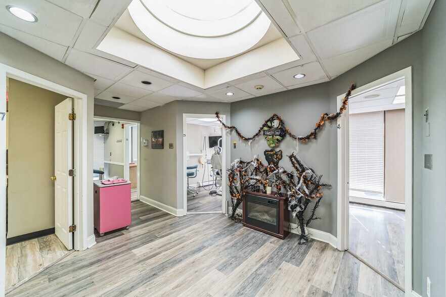 More Photos Of 326 Broad St, Red Bank Medical For Sale