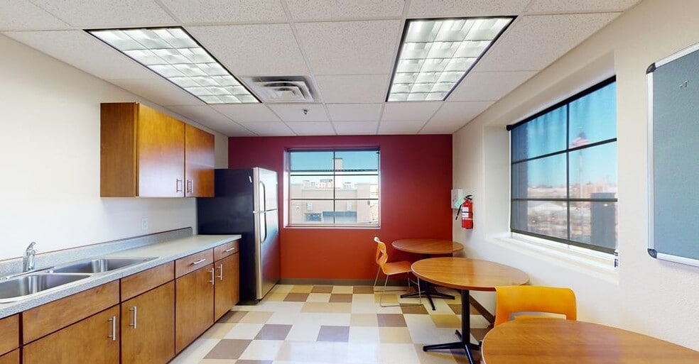 More Photos Of 140 Central Main St, Pueblo Hotel For Lease