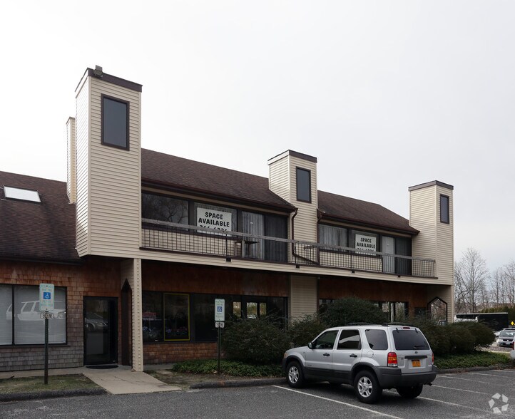 More Photos Of 24 Bellemeade Ave, Smithtown Storefront Retail Office For Lease
