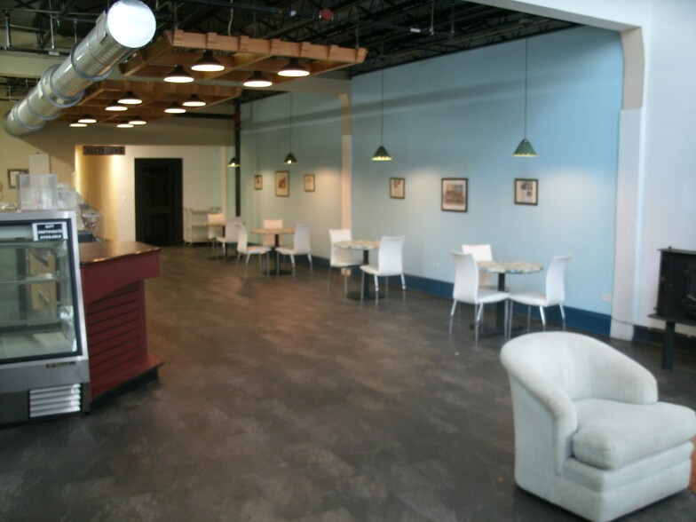 More Photos Of 331 W Forsyth St, Jacksonville Restaurant For Lease