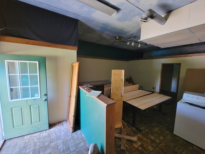 More Photos Of 414 Milroy Grose, Lansing Land For Sale