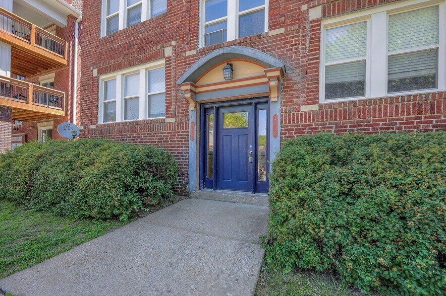 More Photos Of 4017-4023 Harrison St, Kansas City Apartments For Sale