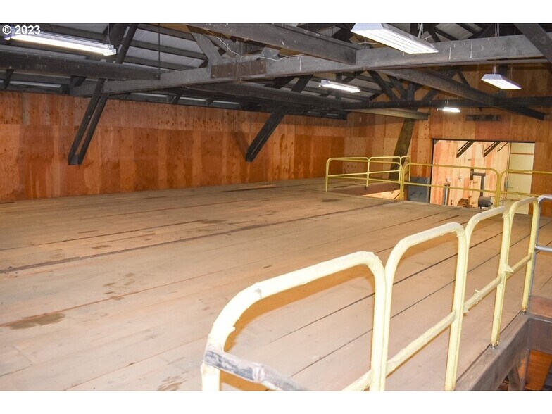 More Photos Of 121 Deady Crossing Rd, Sutherlin Warehouse For Sale