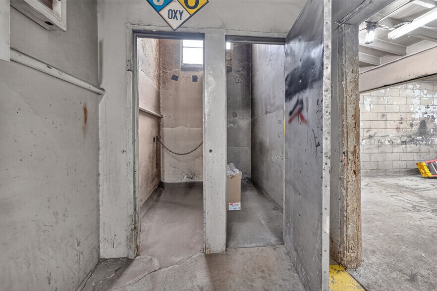 More Photos Of 409 Wagstaff Rd, Fuquay-Varina Manufacturing For Sale