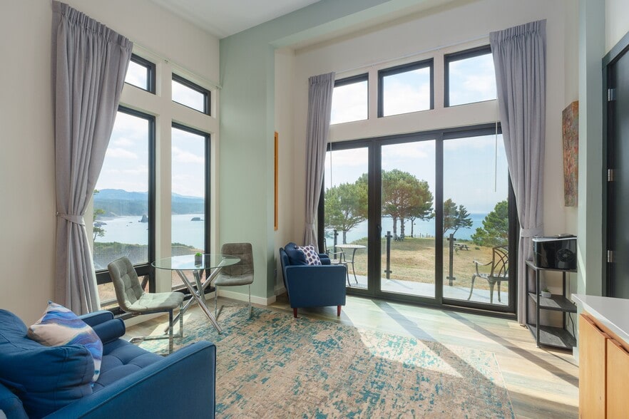 More Photos Of 409 Jackson St, Port Orford Specialty For Sale