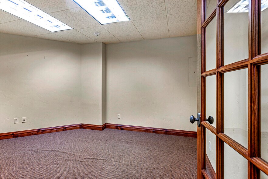 More Photos Of 30 Benchmark Rd, Avon Office For Sale