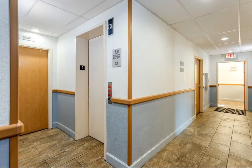 More Photos Of 150 Browns Ferry Rd, Chattanooga Hotel For Sale