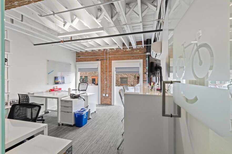 More Photos Of 1911 11th St, Boulder Office For Lease