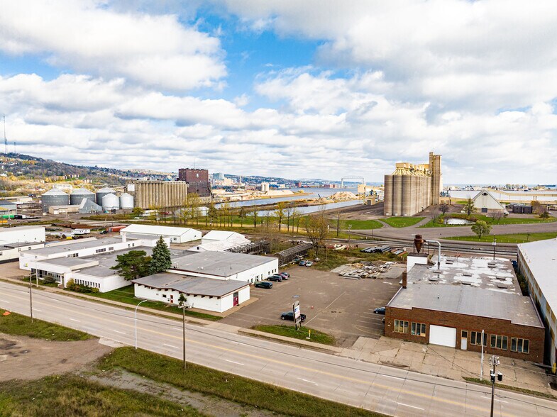 More Photos Of 350 Garfield Ave, Duluth Warehouse For Lease
