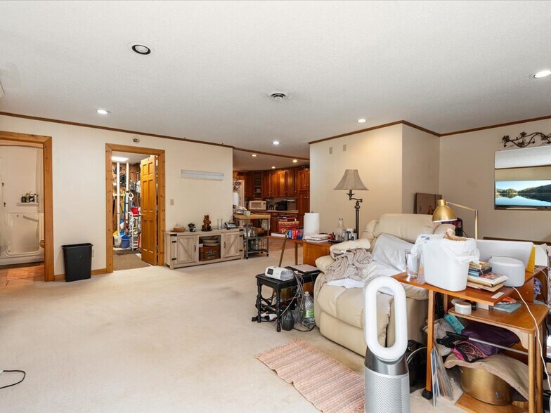 More Photos Of 1435 Anne St NW, Bemidji Office For Sale