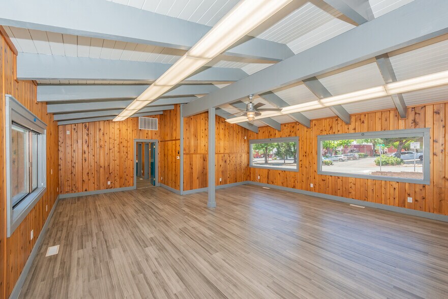 More Photos Of 30890 CA-3, Weaverville Office For Sale