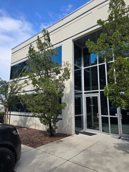 More Photos Of 8615 Commodity Cir, Orlando Office For Lease