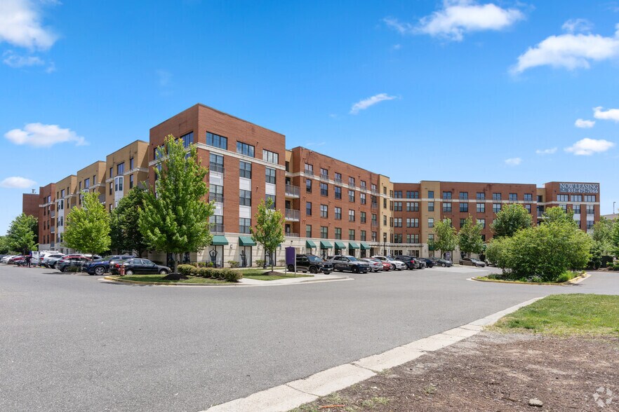 Primary Photo Of 9300 Lottsford Rd, Largo Apartments For Lease