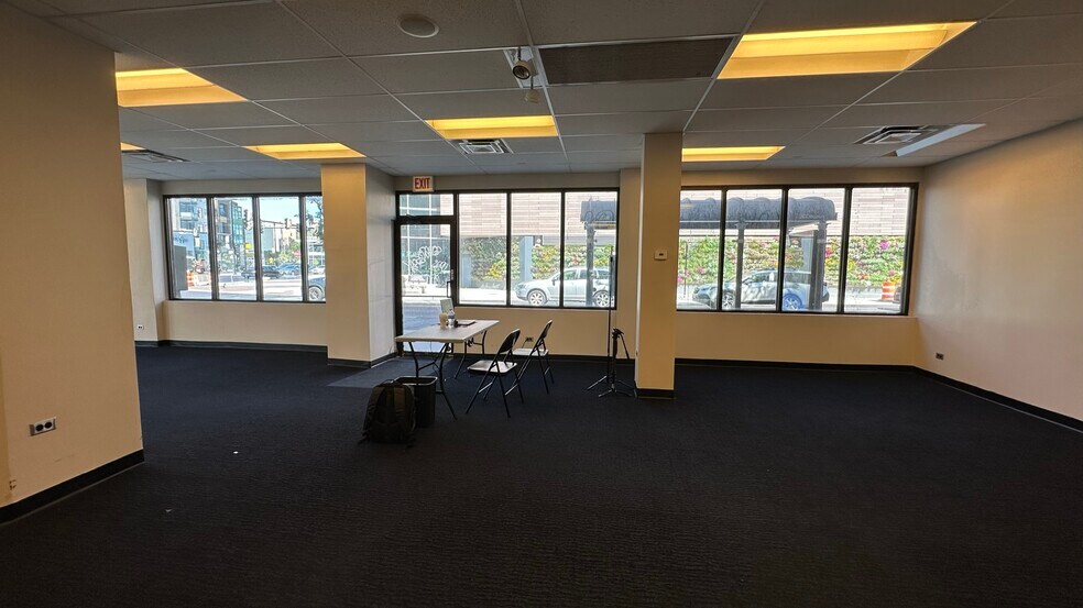 More Photos Of 1547-1549 W Belmont Ave, Chicago Unknown For Lease