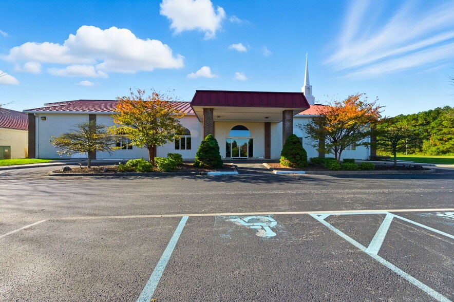 More Photos Of 2744 Red Lion Rd, Bear Religious Facility For Lease