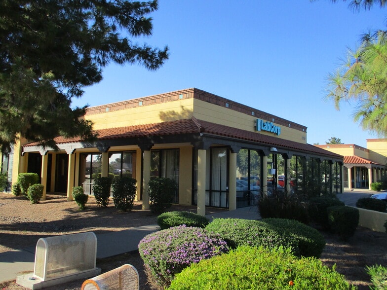 More Photos Of 3280 S Country Club Way, Tempe Unknown For Lease