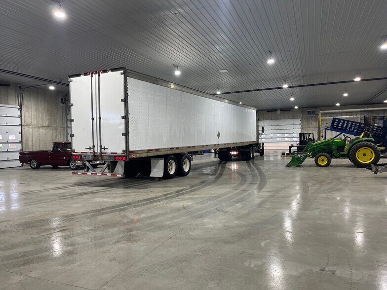 More Photos Of 731 Rue Lucien-Leboeuf, Bécancour Industrial For Sale