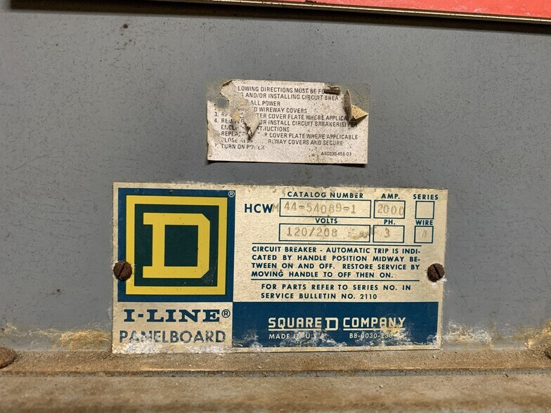 More Photos Of 888 Norfolk Sq, Norfolk Light Manufacturing For Lease