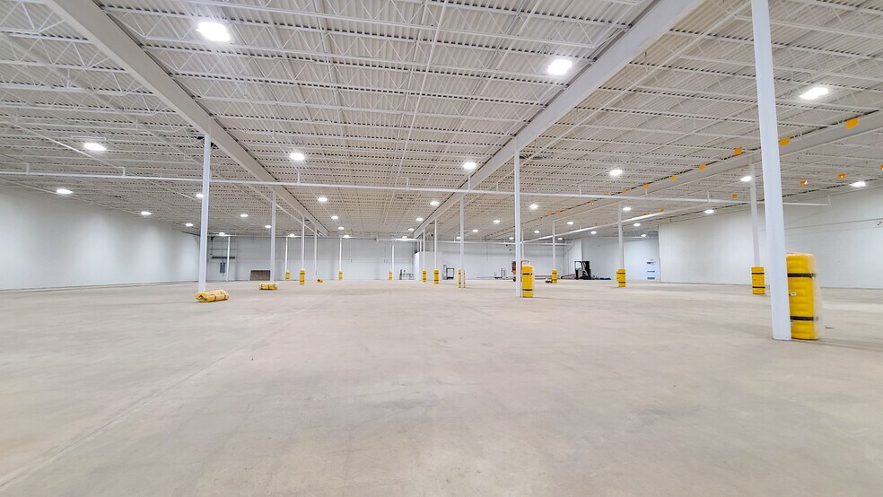 More Photos Of 1475 Upper Valley Pike, Springfield Unknown For Lease