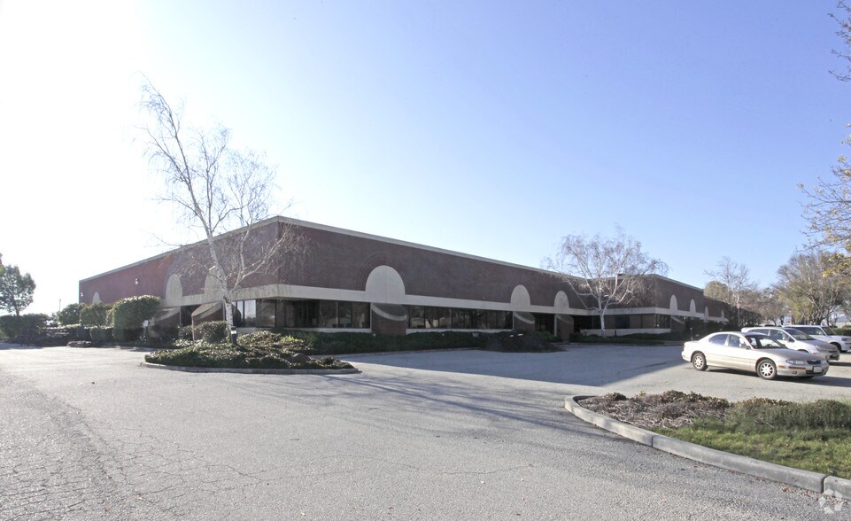 Primary Photo Of 205 Apollo Way, Hollister Manufacturing For Lease