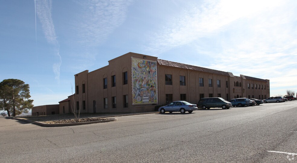 More Photos Of 7000 Alabama St, El Paso Medical For Lease