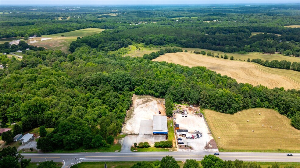 More Photos Of 3361 Highway 29 N, Belton Warehouse For Sale