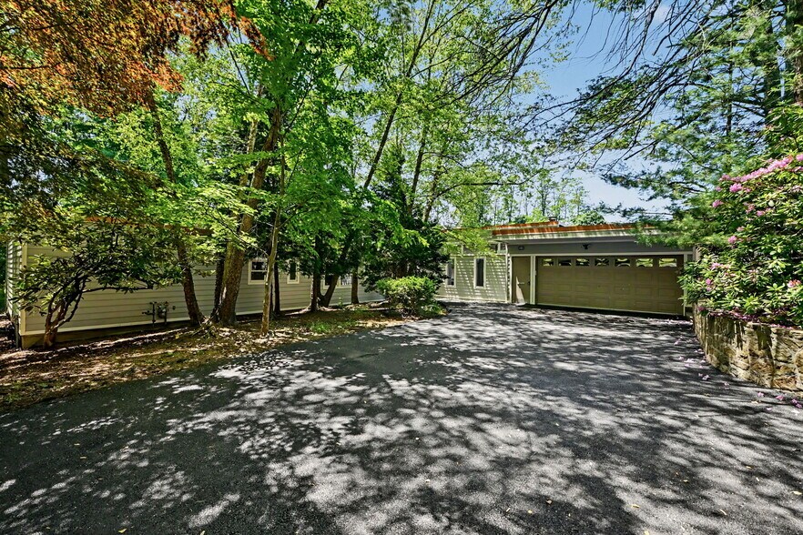 More Photos Of 36 Crosshill Rd, Hartsdale Land For Sale