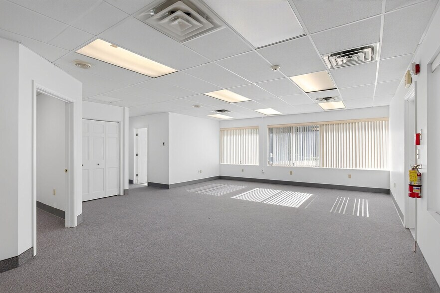 More Photos Of 789 Main St, Great Barrington Medical For Sale