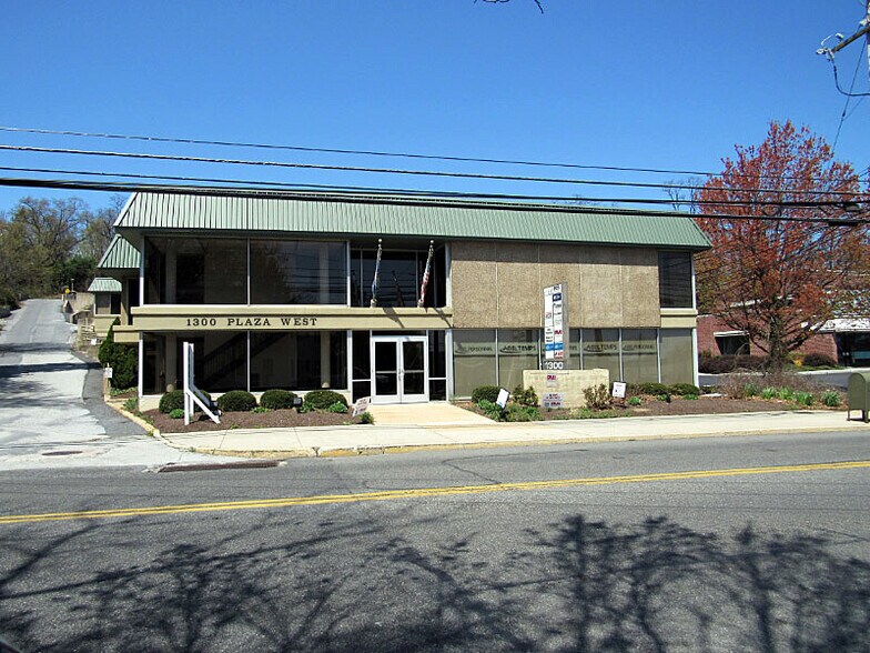 More Photos Of 1300 Market St, Lemoyne Office For Lease