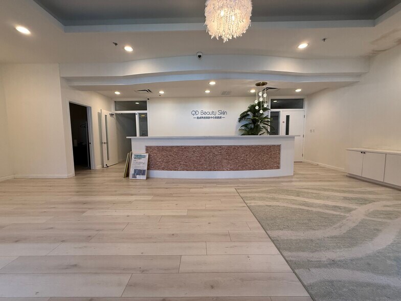 More Photos Of 9889 Bellaire Blvd, Houston General Retail For Sale