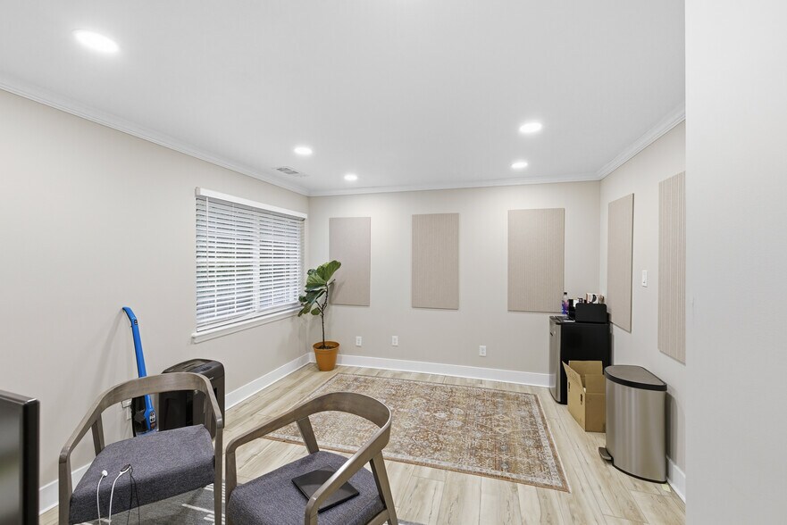 More Photos Of 4651 Roswell Rd NE, Atlanta Medical For Lease