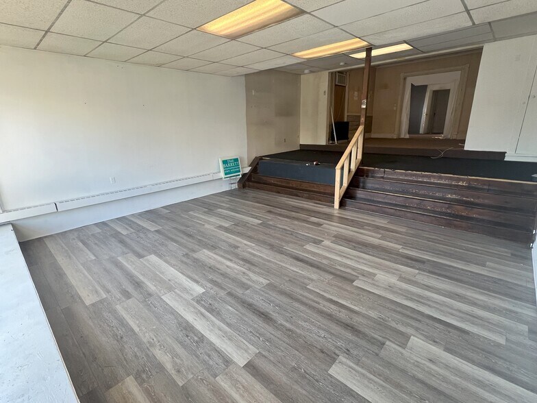 More Photos Of 37 Raymond Ave, Poughkeepsie Storefront Retail Residential For Lease