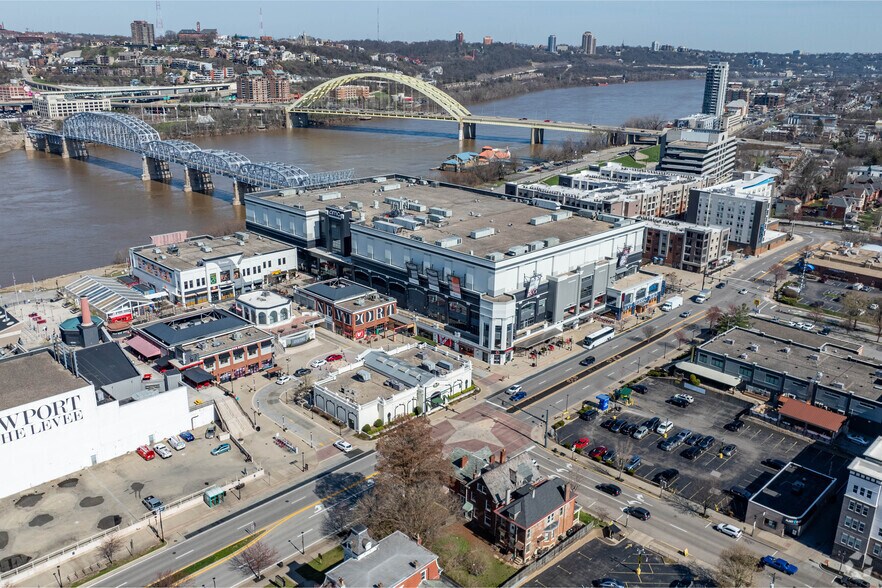 More Photos Of 1 Levee Way, Newport General Retail For Lease