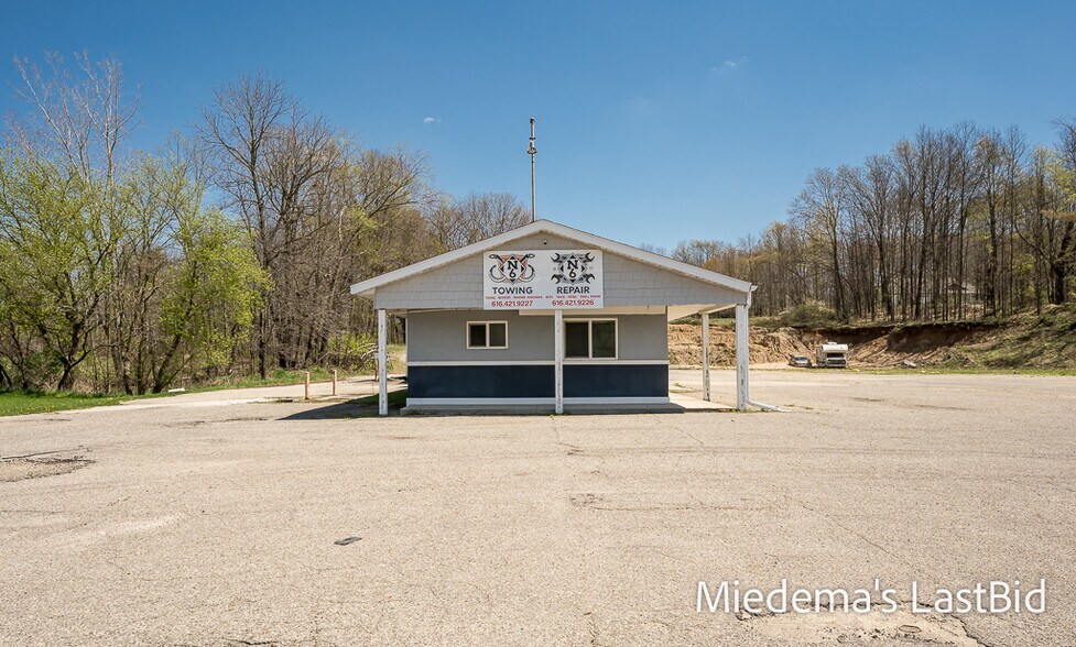 More Photos Of 1633 S Hanover, Hastings Auto Repair For Sale