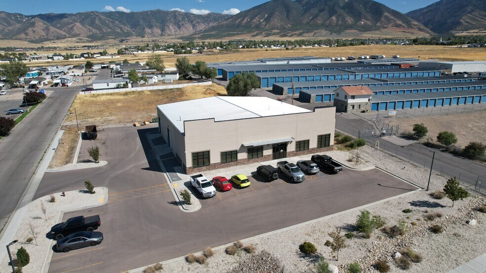 More Photos Of 1518 N Pine Canyon Rd, Tooele Showroom For Sale