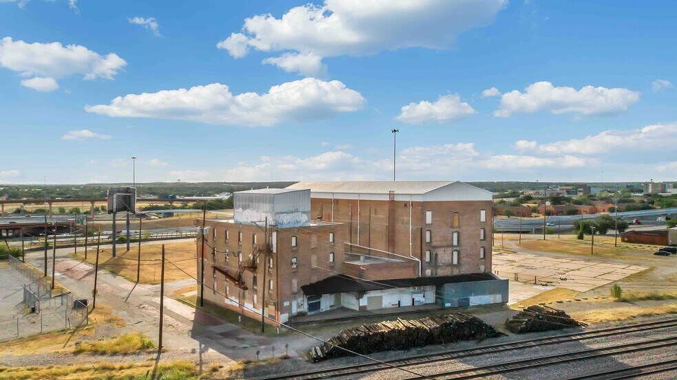 More Photos Of 1000 Harding St, Fort Worth Land For Sale