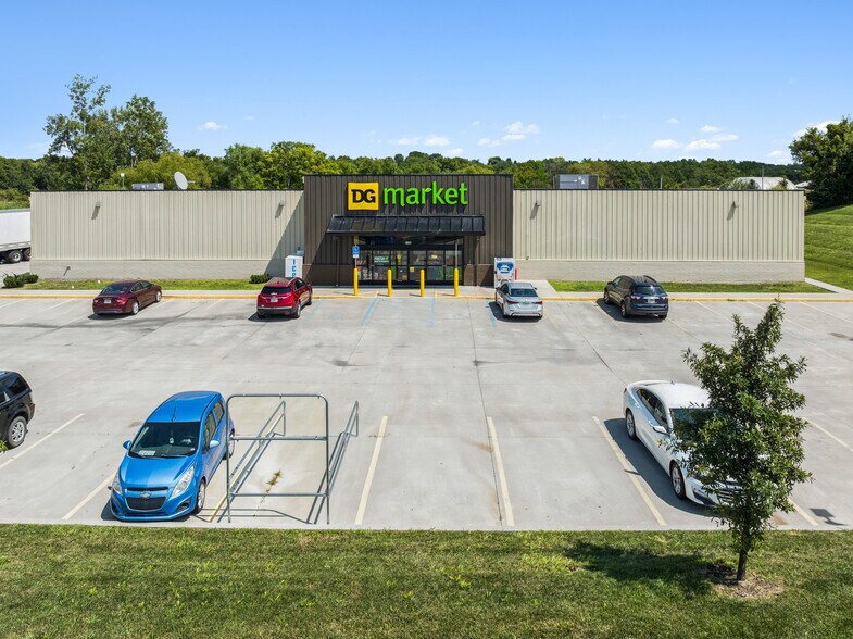 Primary Photo Of 2106 Missouri 7, Pleasant Hill Supermarket For Sale