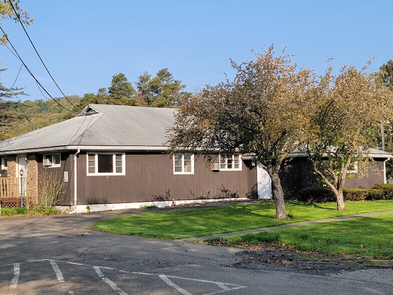 More Photos Of 400 Riverside Dr, Johnson City Specialty For Sale