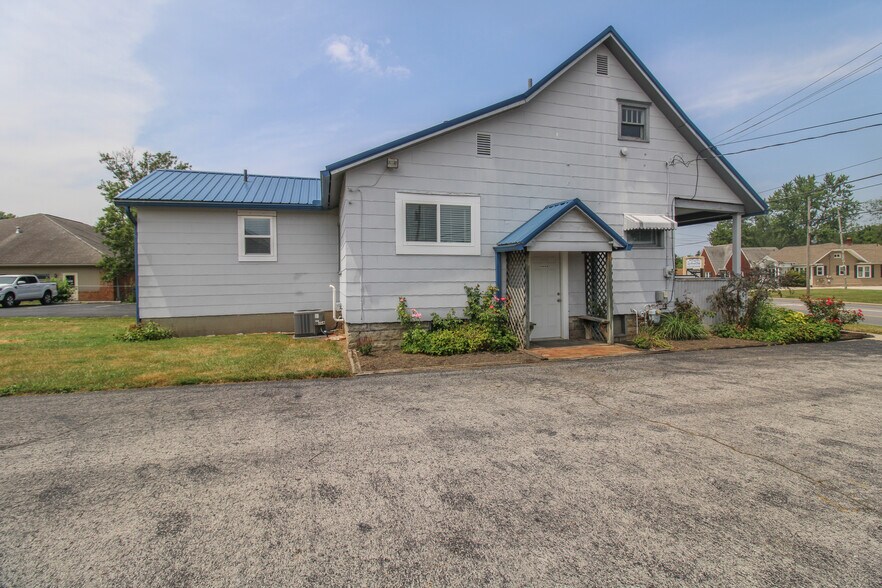 More Photos Of 1517 Allentown Rd, Lima Office For Sale