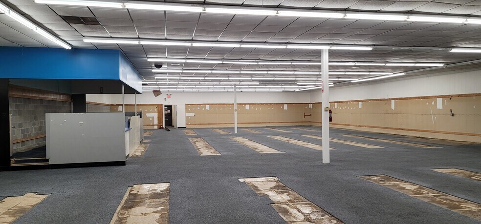 More Photos Of 101 US Highway 41 Alt S Hwy, Providence Storefront For Lease