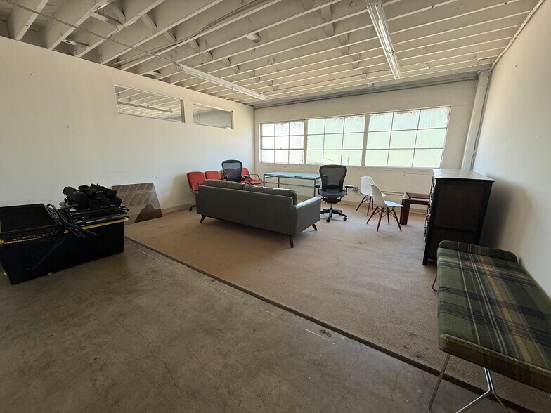 More Photos Of 865 Isabella St, Oakland Warehouse For Sale