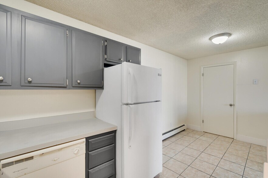More Photos Of 2435-2459 W 11th St, Greeley Apartments For Sale