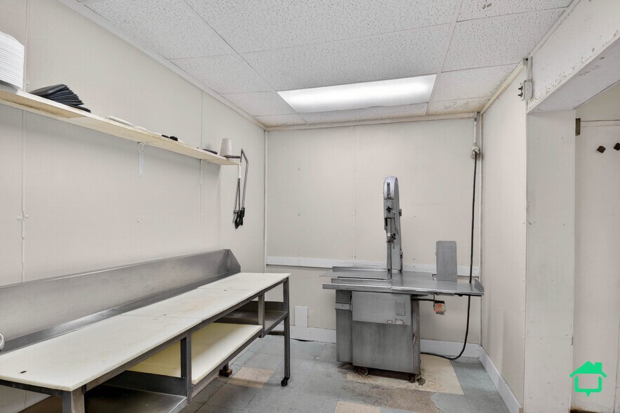 More Photos Of 12763 Ostrander Rd, Maybee Supermarket For Sale