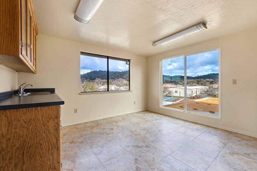 More Photos Of 19478 Village Dr, Sonora Flex For Sale