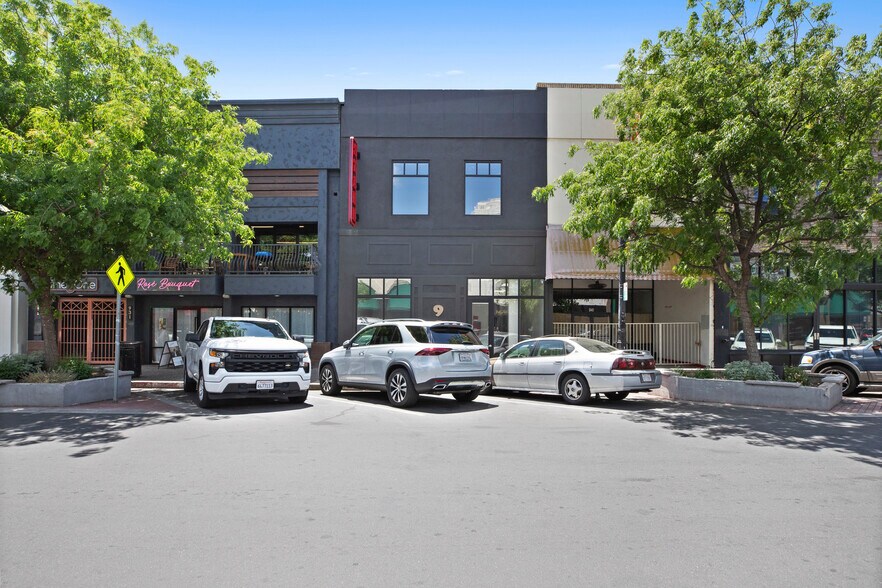 More Photos Of 939 10th St, Modesto Storefront Retail Office For Lease