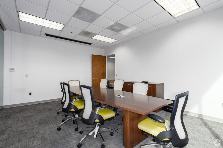 More Photos Of 6304 Woodside Ct, Columbia Office For Lease