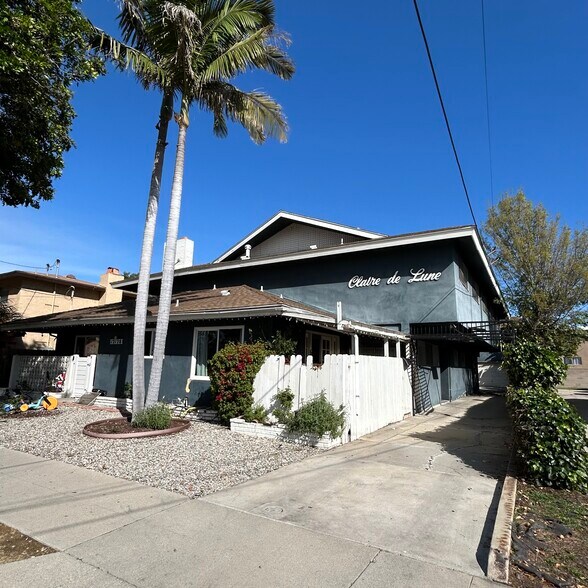 Primary Photo Of 12128 Ramona Ave, Hawthorne Apartments For Sale